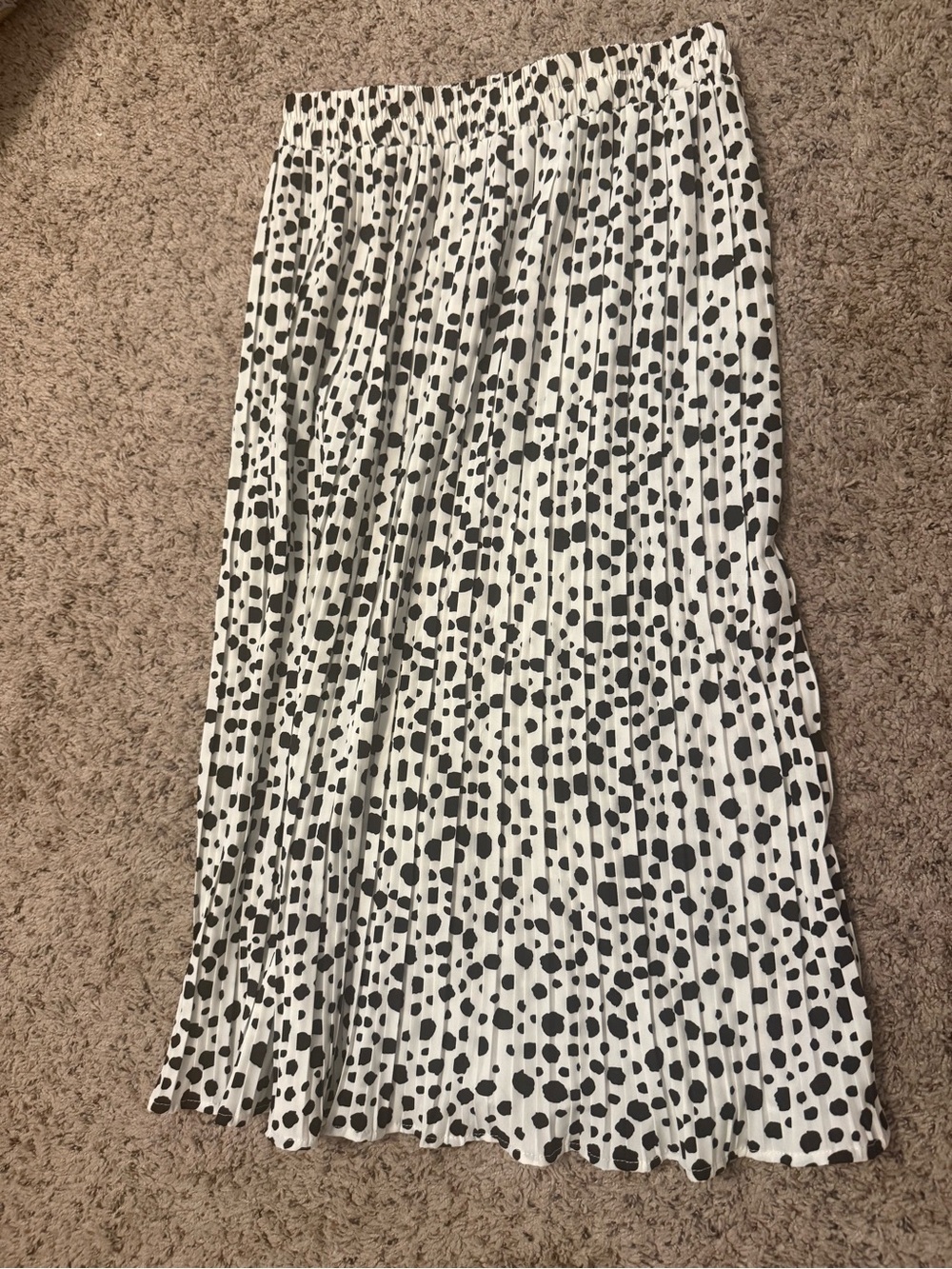 Pleated Black and White Dalmatian Print Midi Skirt